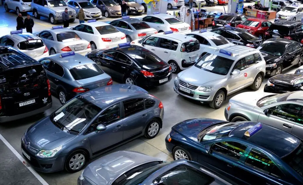 Какие автомобили продают: обзор популярных категорий на вторичном рынке